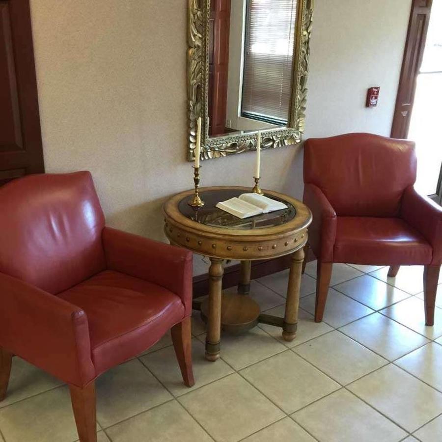 Astoria Hotel Danville North Екстер'єр фото
