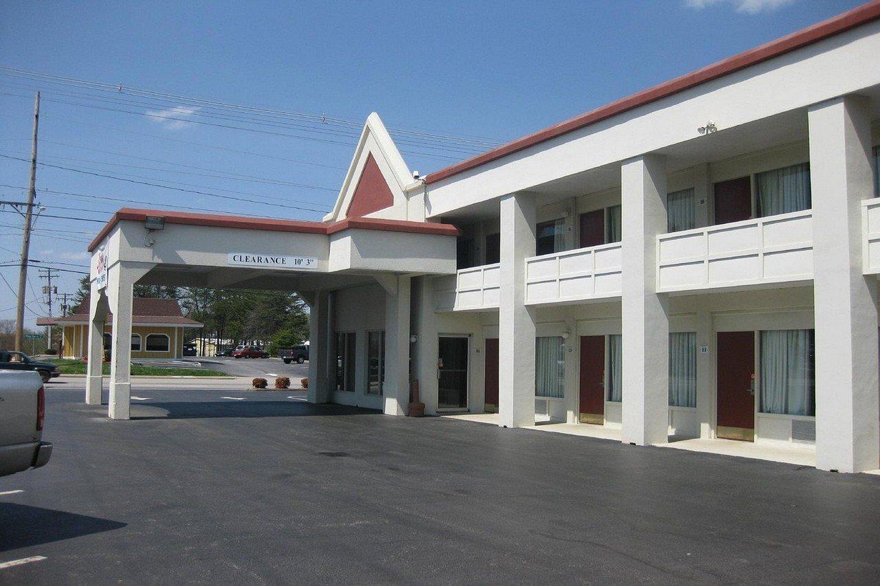 Astoria Hotel Danville North Екстер'єр фото