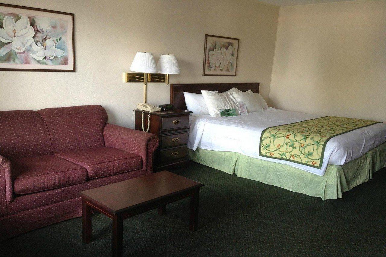 Astoria Hotel Danville North Екстер'єр фото