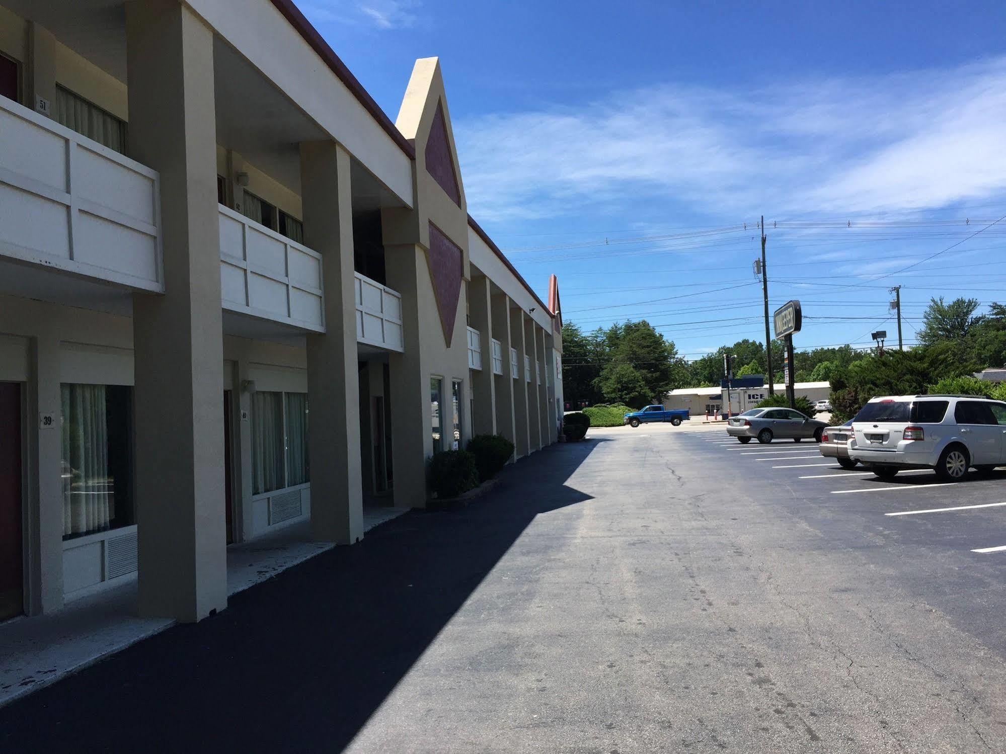 Astoria Hotel Danville North Екстер'єр фото
