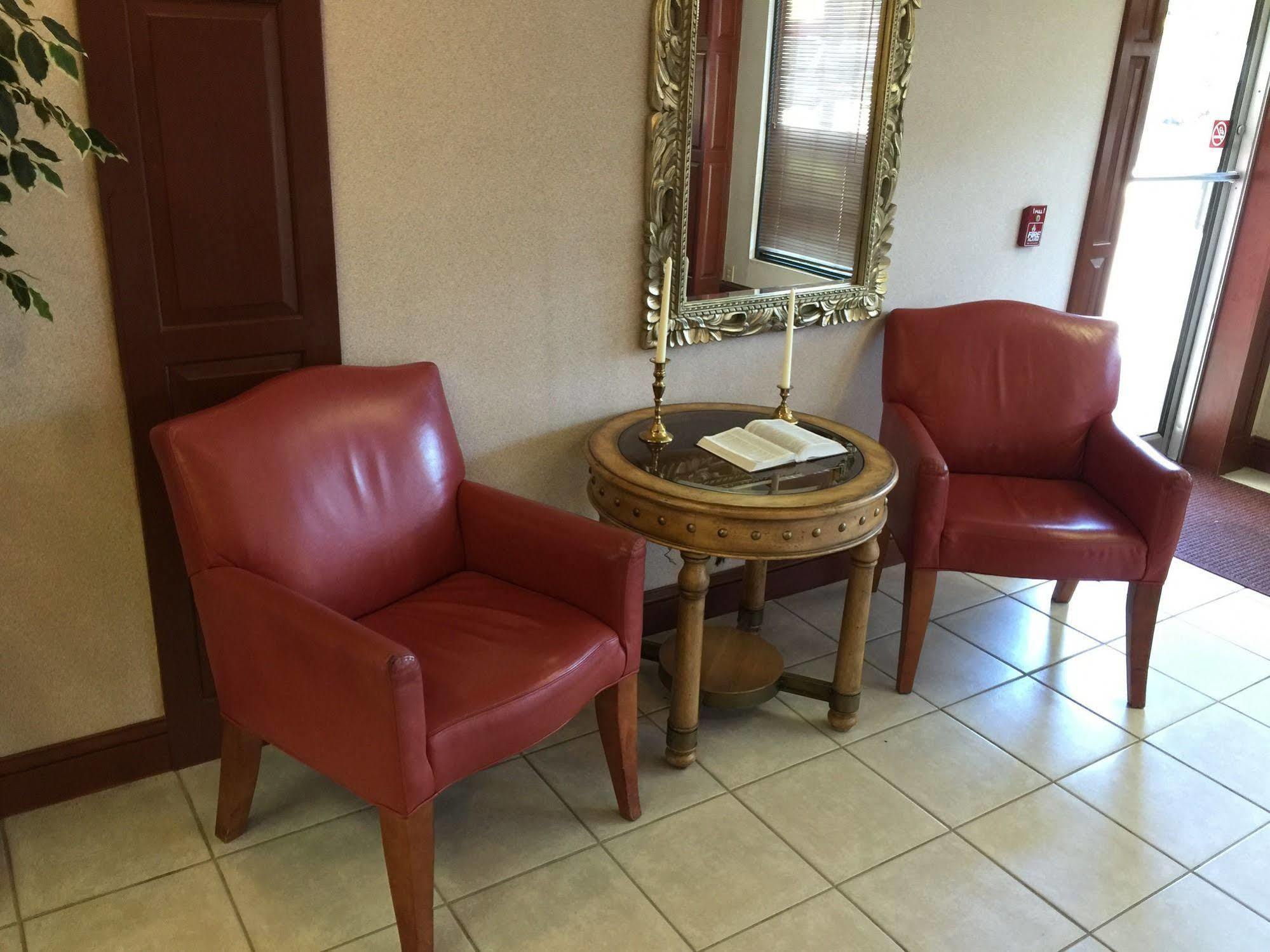 Astoria Hotel Danville North Екстер'єр фото