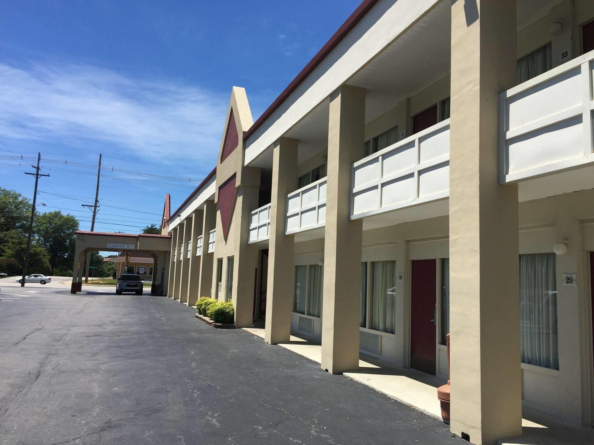 Astoria Hotel Danville North Екстер'єр фото